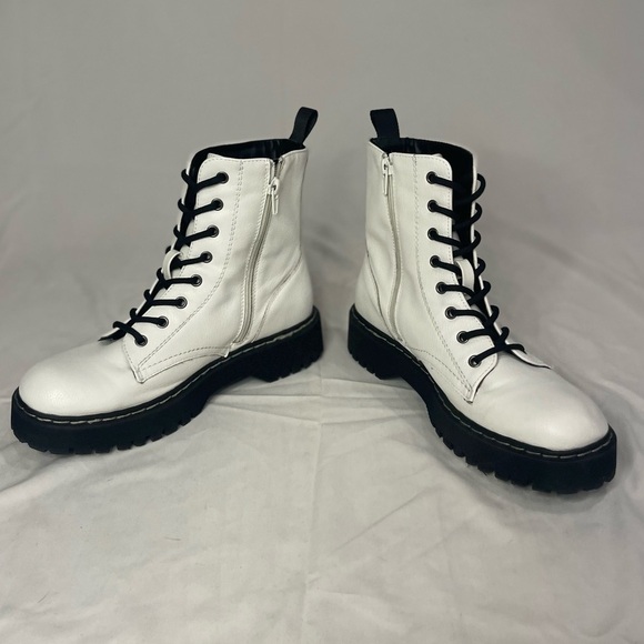 Sincerley Jules Harley white Combat Boot Laceup brand New size 9 - Picture 14 of 16